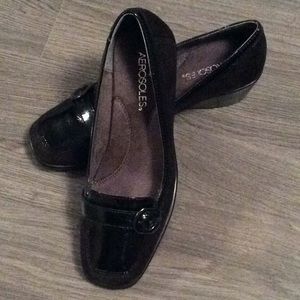 Black dress shoes